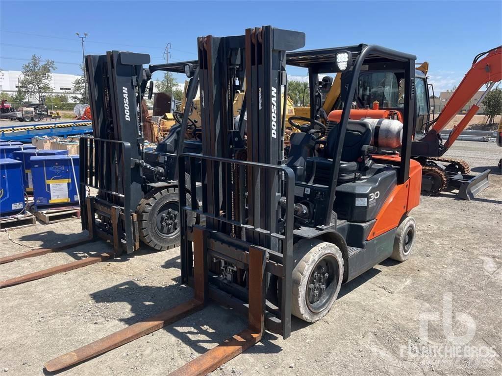 Doosan G30P-7LP شاحنات الديزل