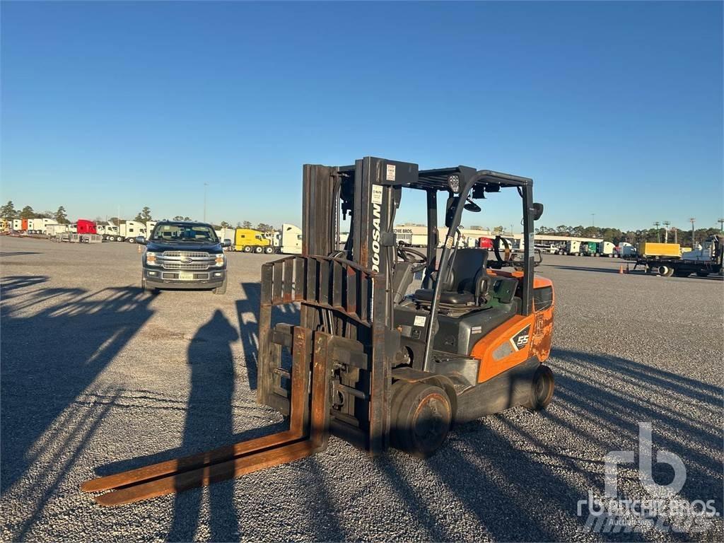 Doosan GC55C-9 شاحنات الديزل