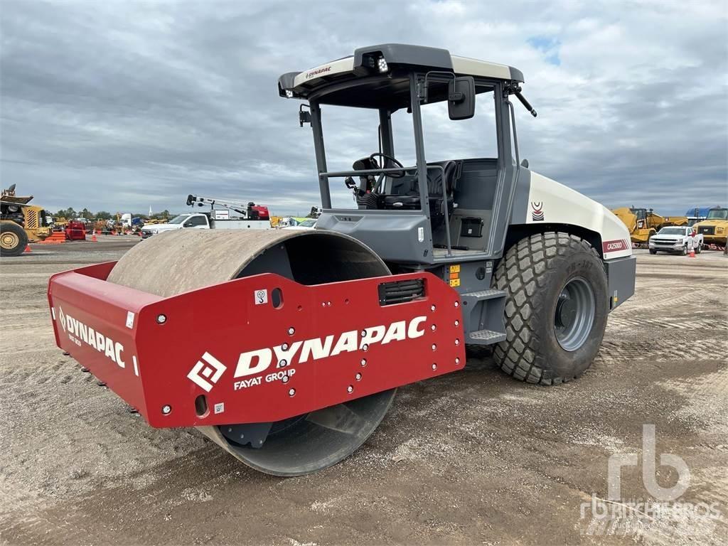 Dynapac CA2500D ضاغطات التربة