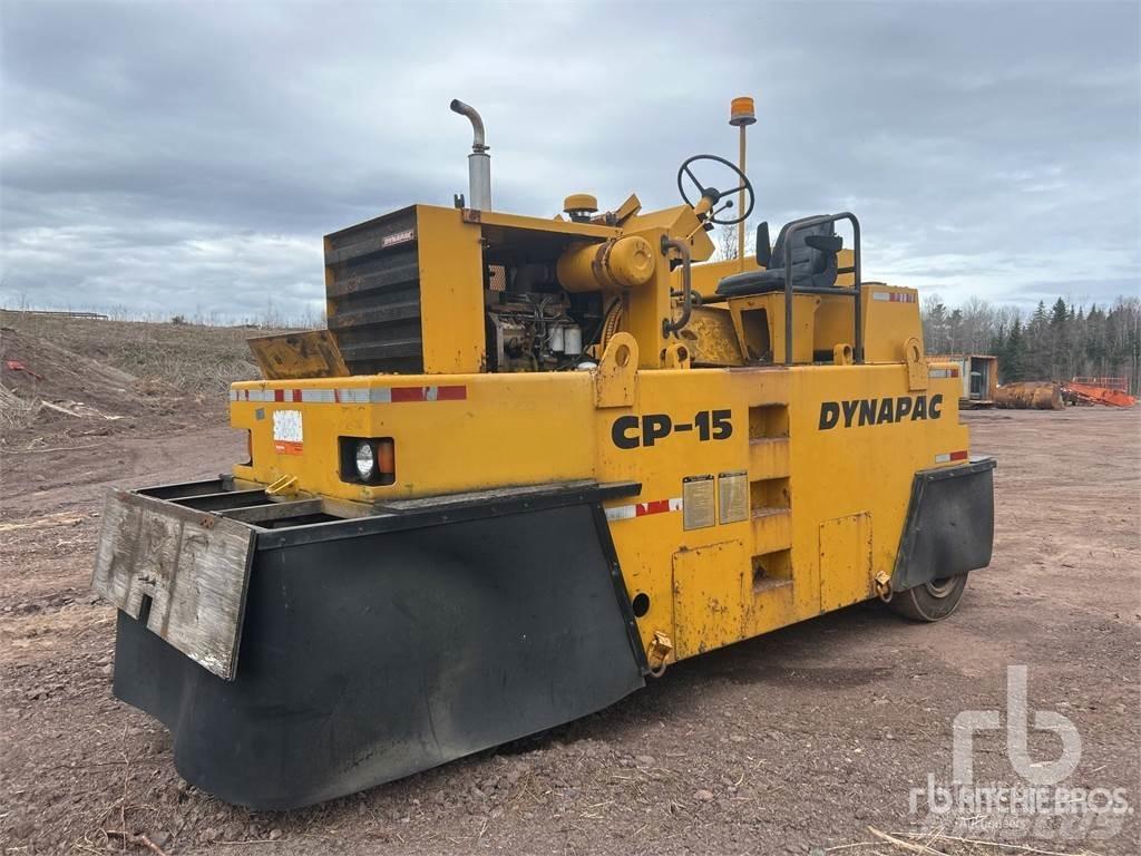 Dynapac CP15 مداحل أحادية الأسطوانة