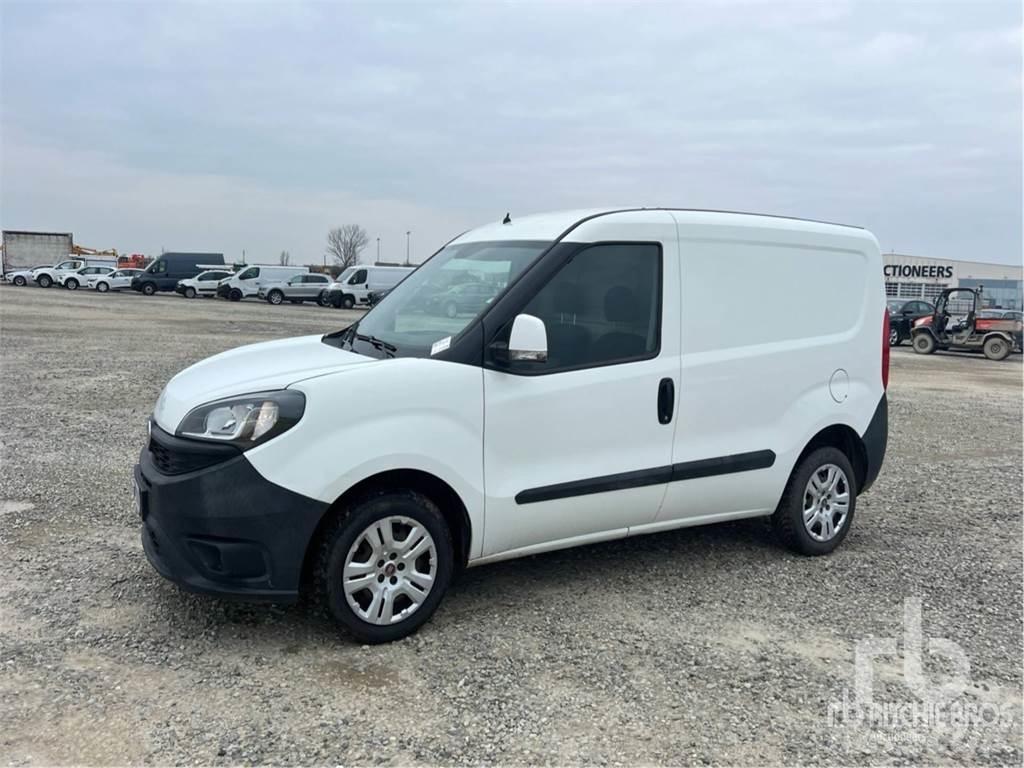 Fiat DOBLO شاحنة مقفلة