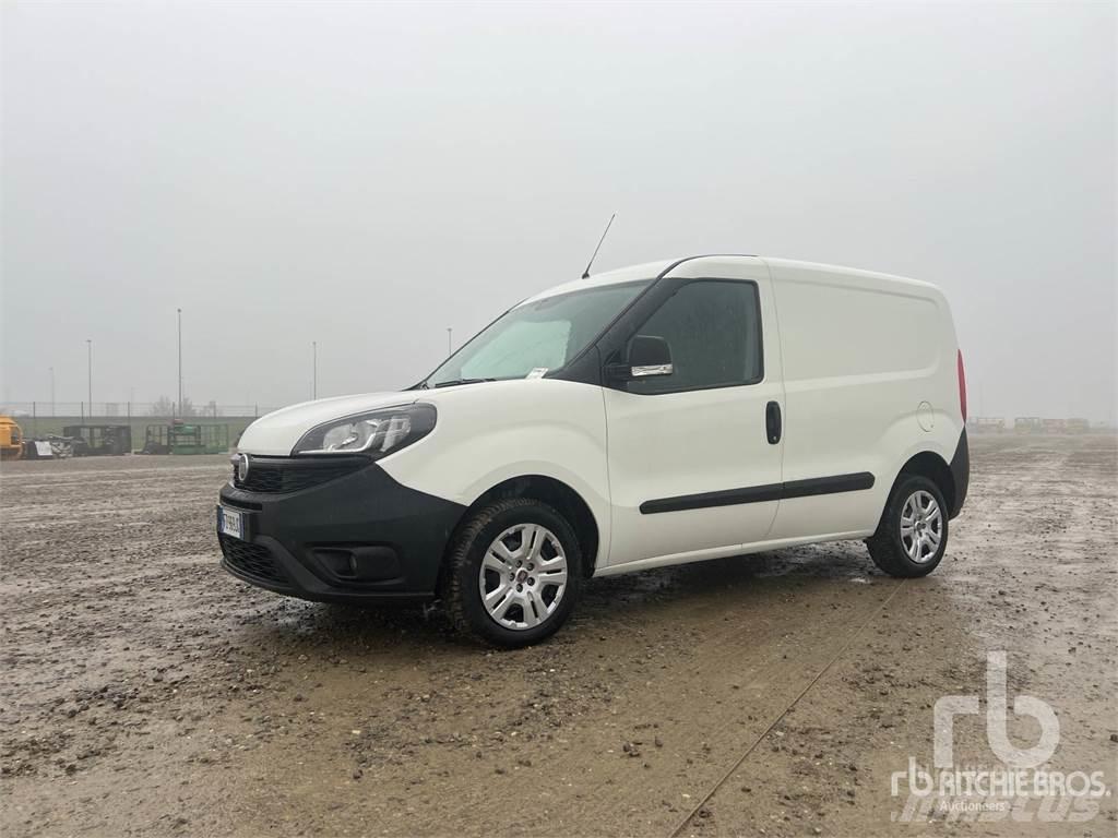 Fiat DOBLO شاحنة مقفلة