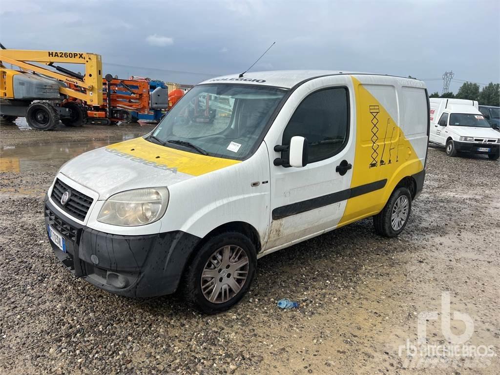 Fiat DOBLO شاحنة مقفلة