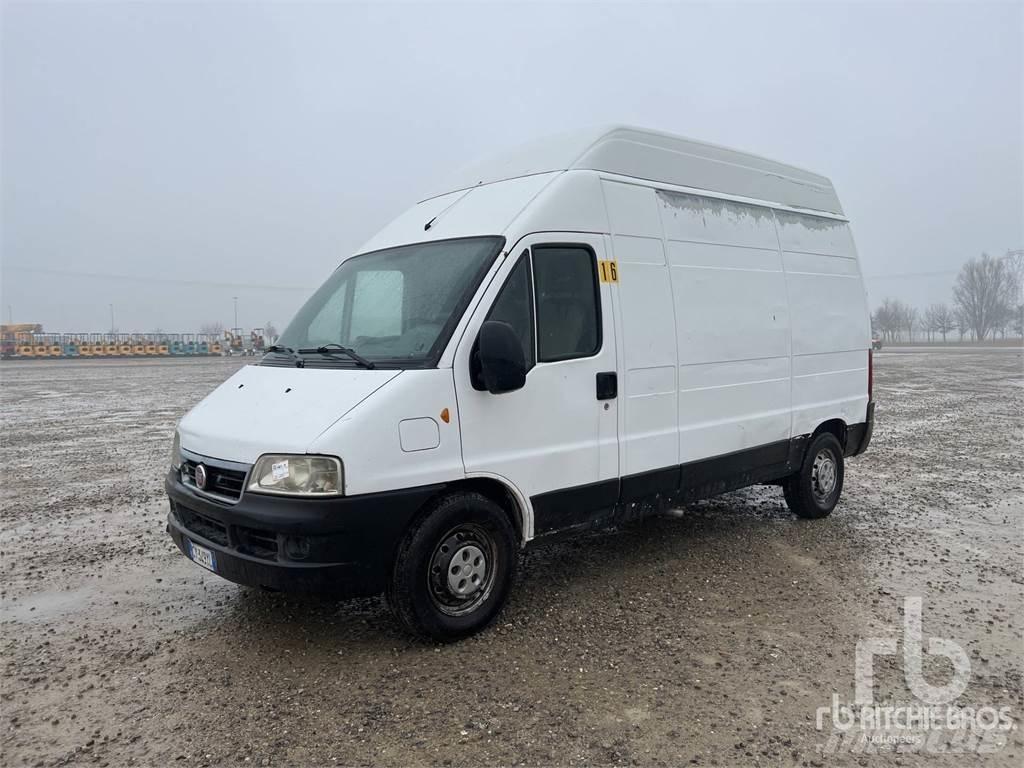 Fiat DUCATO شاحنة مقفلة