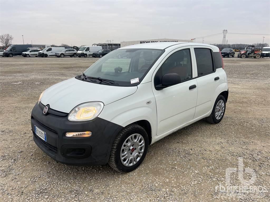 Fiat PANDA شاحنة مقفلة