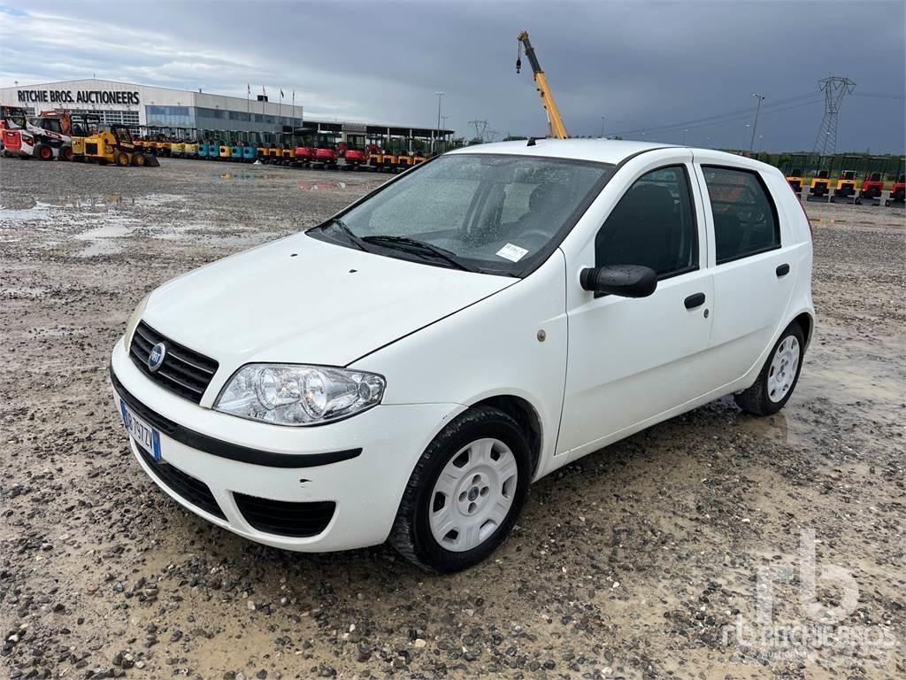 Fiat PUNTO سيارات