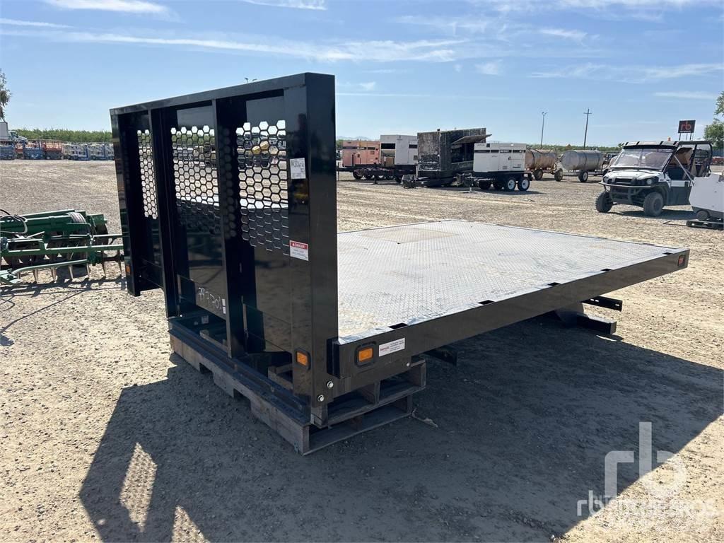  Flatbed Dump كابينة والداخلية