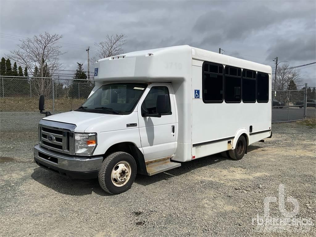 Ford E-350 حافلة داخل المدينة