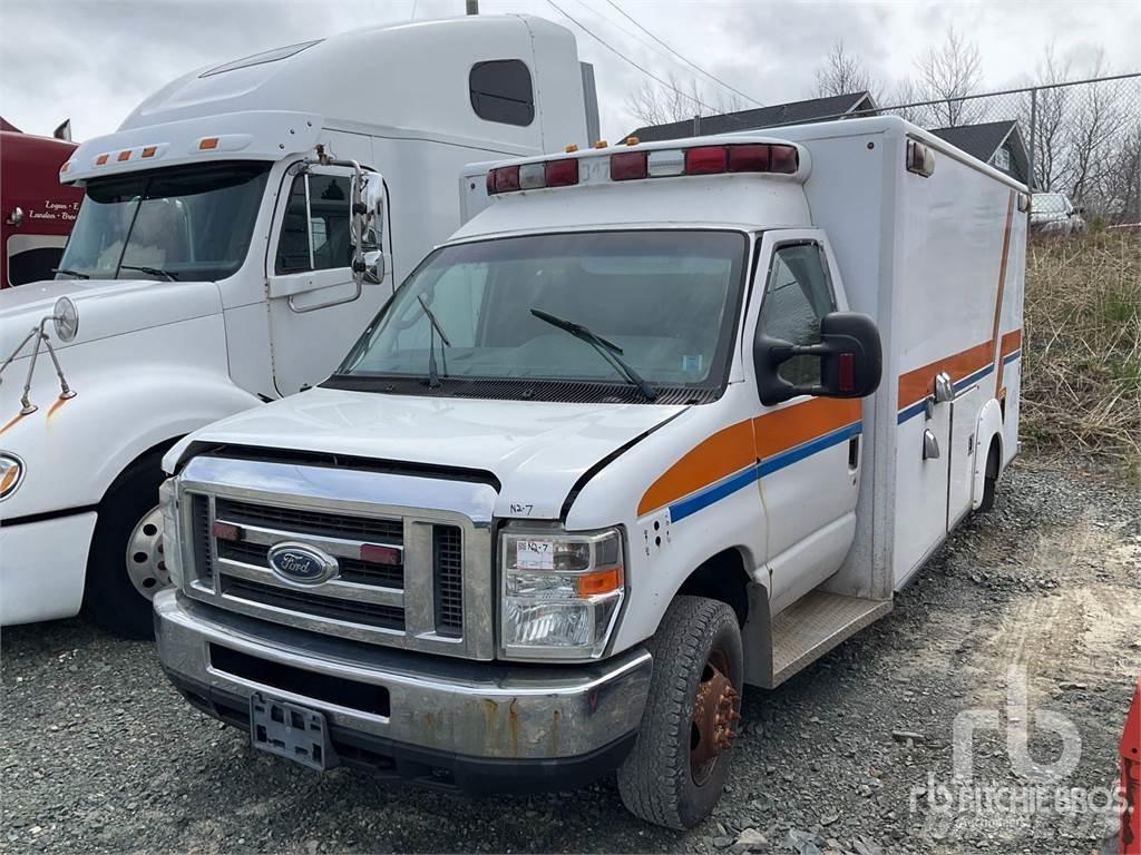 Ford E-350 سيارات إسعاف