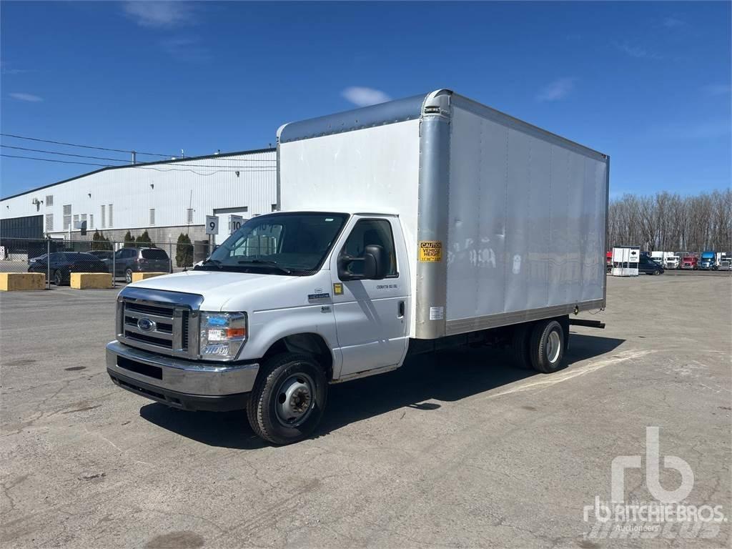 Ford E-450 شاحنة مقفلة