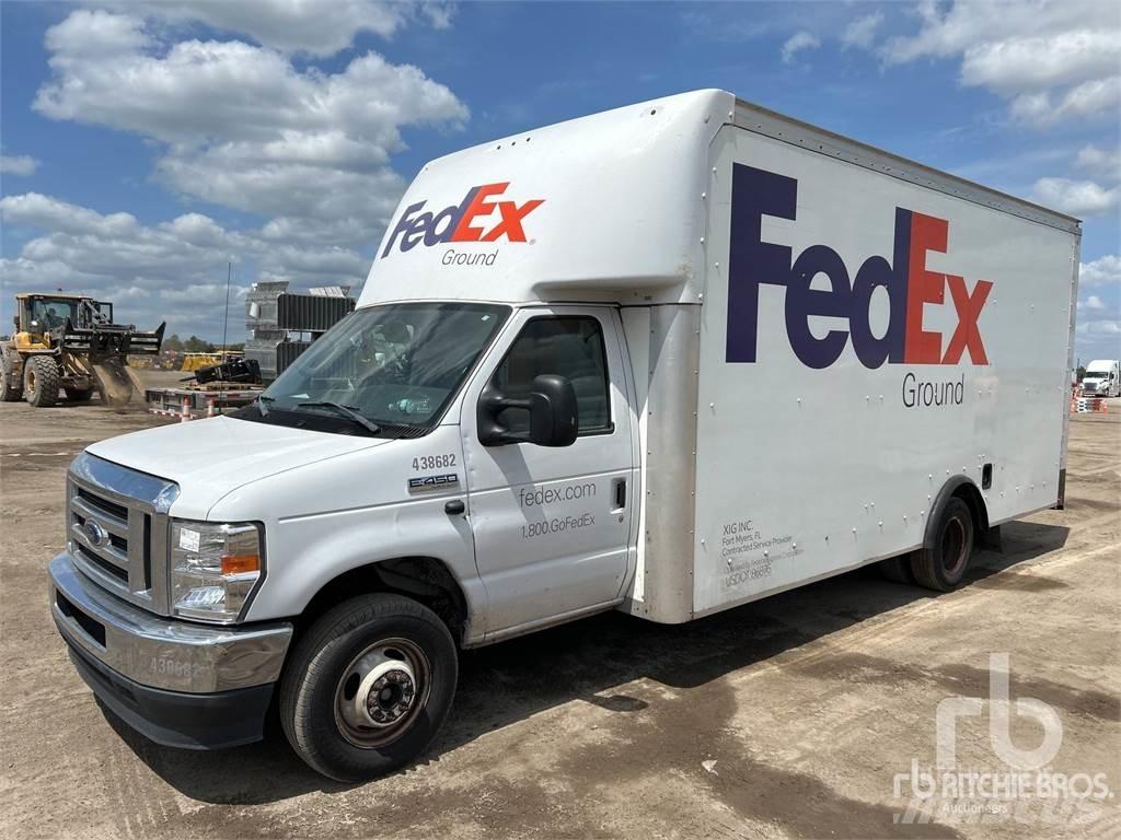 Ford E-450 شاحنة مقفلة
