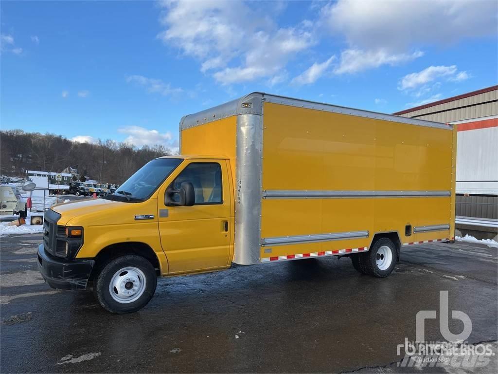 Ford E350 شاحنة مقفلة