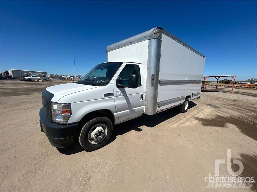 Ford E350 شاحنة مقفلة