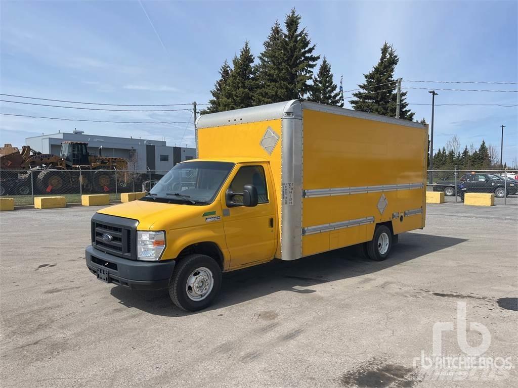 Ford E450 شاحنة مقفلة