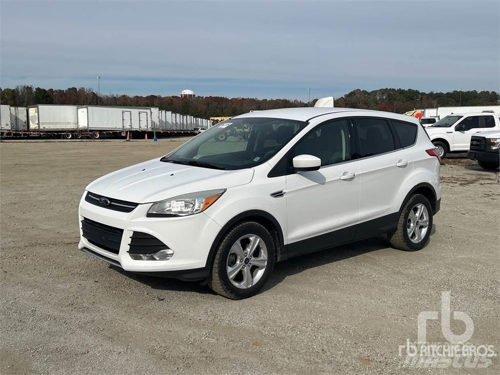 Ford ESCAPE شاحنات خفيفة/مفصلية الجوانب