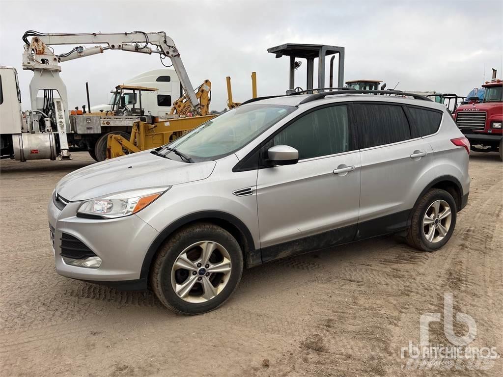 Ford ESCAPE شاحنات خفيفة/مفصلية الجوانب