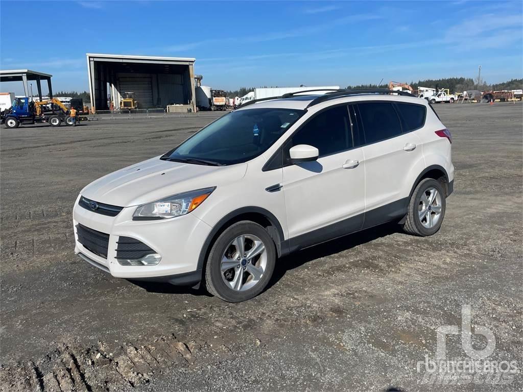 Ford ESCAPE شاحنات خفيفة/مفصلية الجوانب