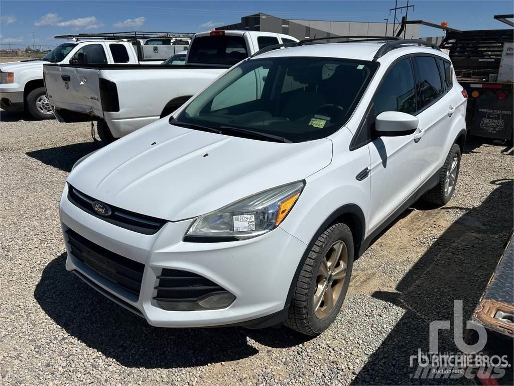 Ford ESCAPE شاحنات خفيفة/مفصلية الجوانب