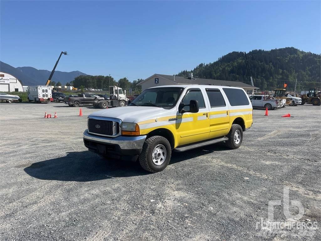 Ford EXCURSION شاحنات خفيفة/مفصلية الجوانب