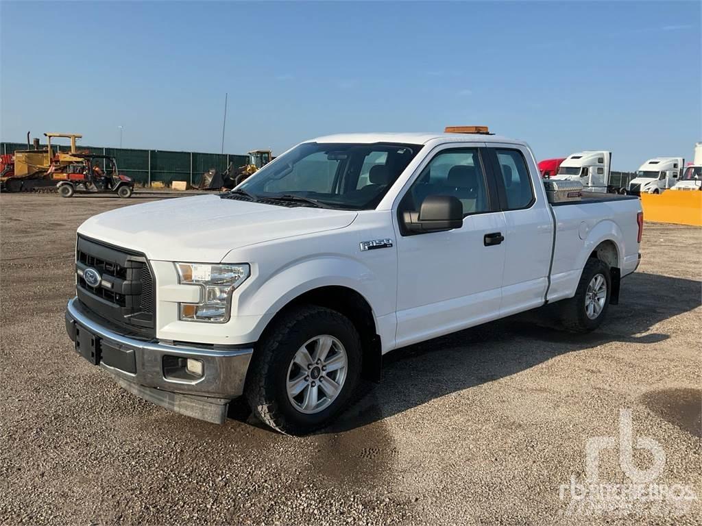 Ford F-150 شاحنات خفيفة/مفصلية الجوانب