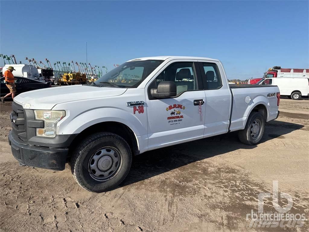 Ford F-150 شاحنات خفيفة/مفصلية الجوانب