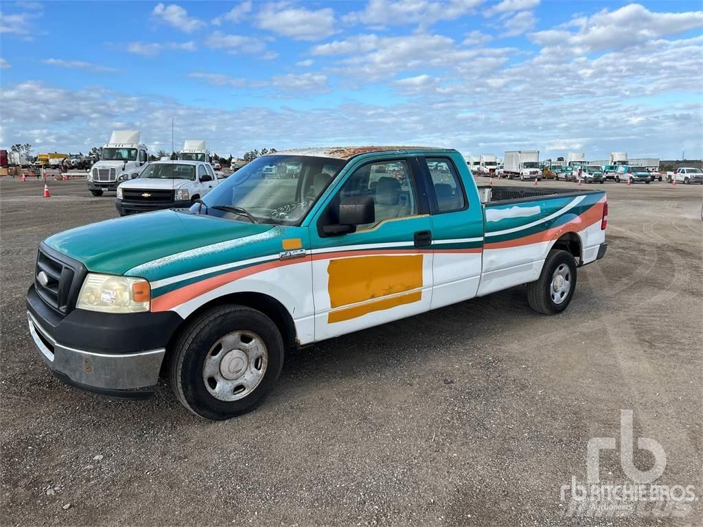 Ford F-150 شاحنات خفيفة/مفصلية الجوانب
