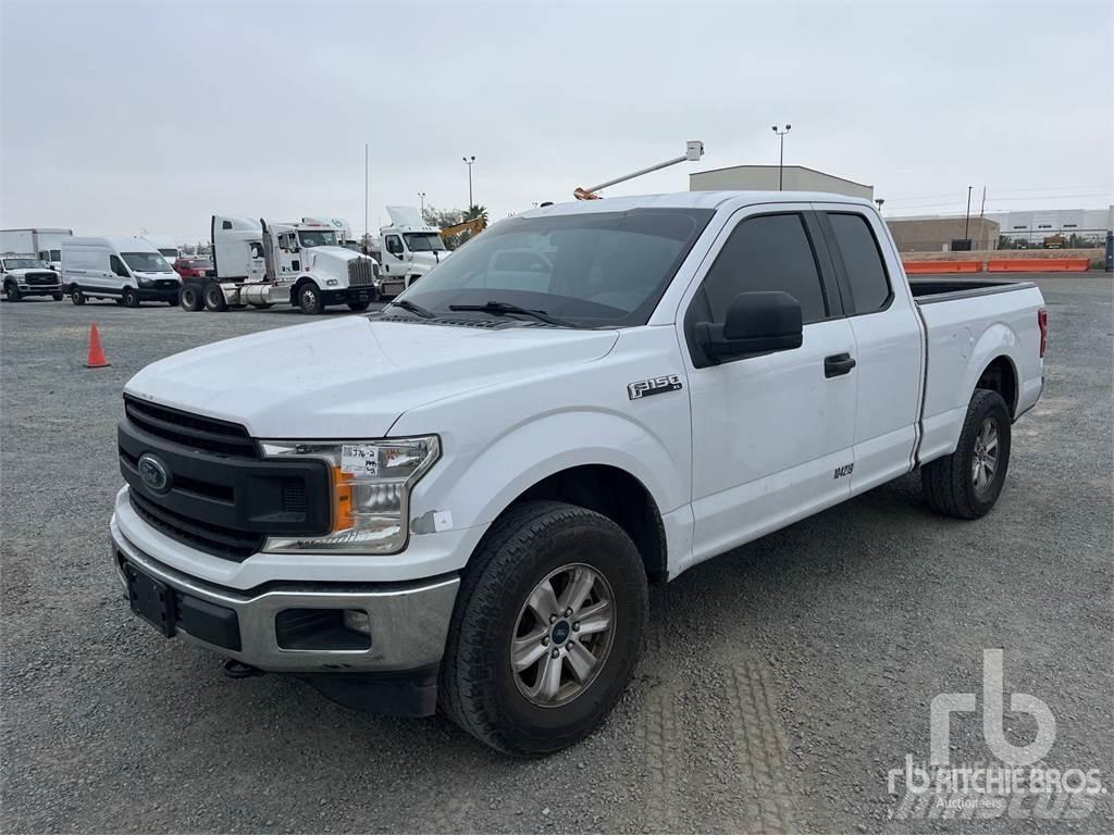 Ford F-150 شاحنات خفيفة/مفصلية الجوانب