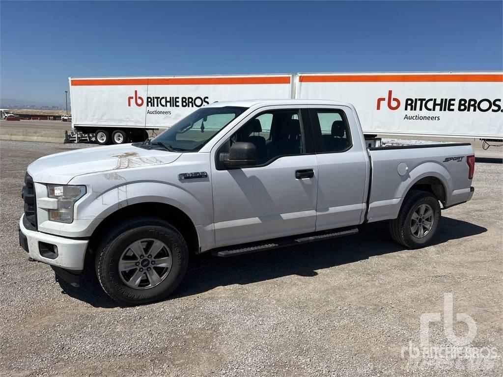 Ford F-150 شاحنات خفيفة/مفصلية الجوانب