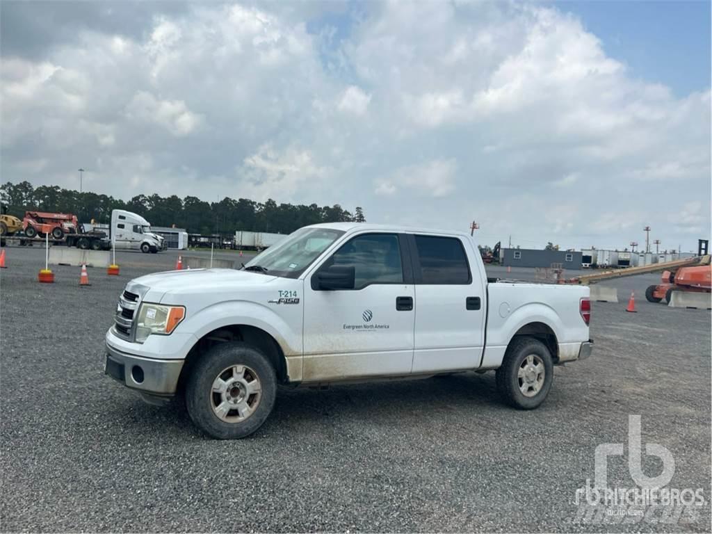 Ford F-150 شاحنات خفيفة/مفصلية الجوانب