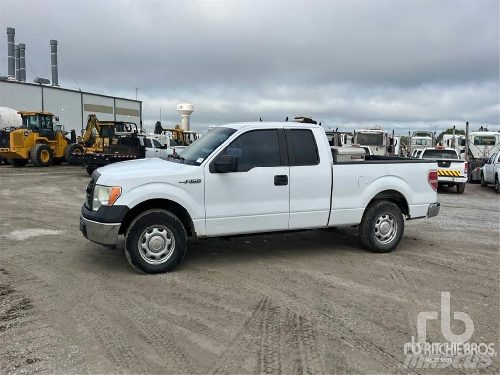 Ford F-150 شاحنات خفيفة/مفصلية الجوانب