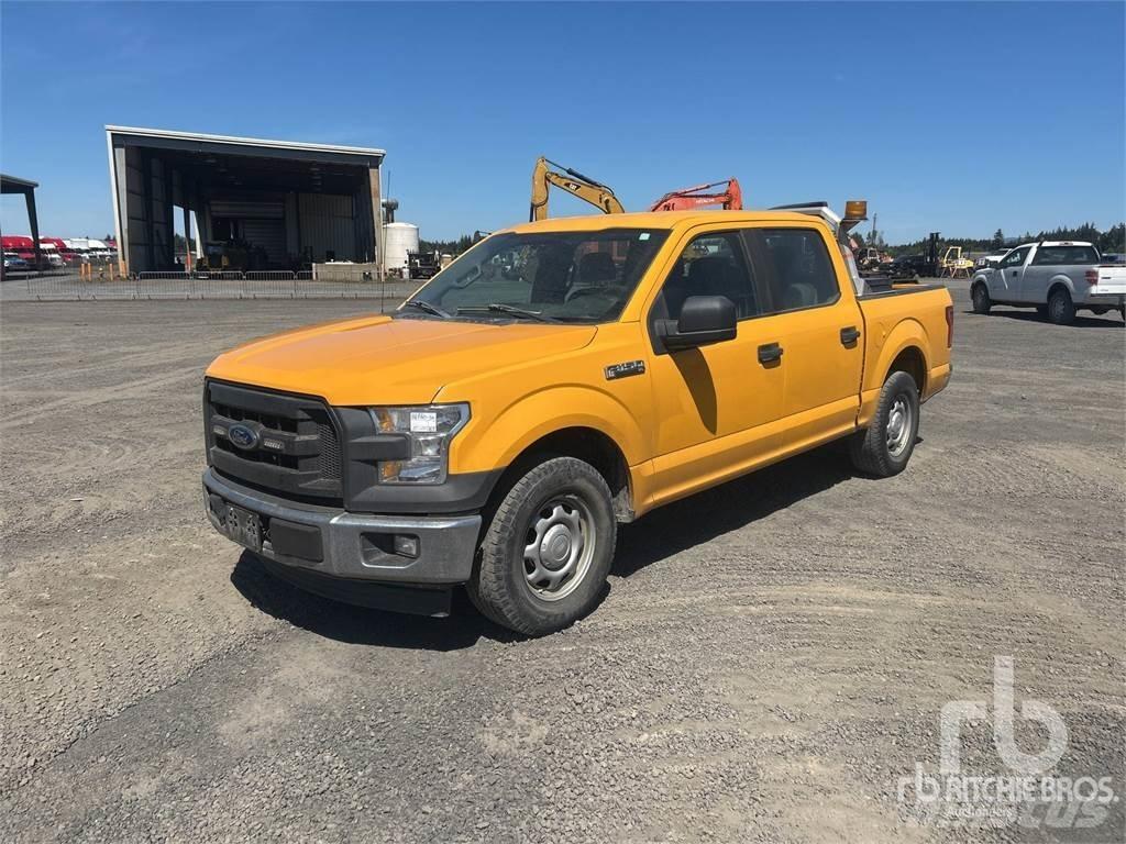Ford F-150 شاحنات خفيفة/مفصلية الجوانب