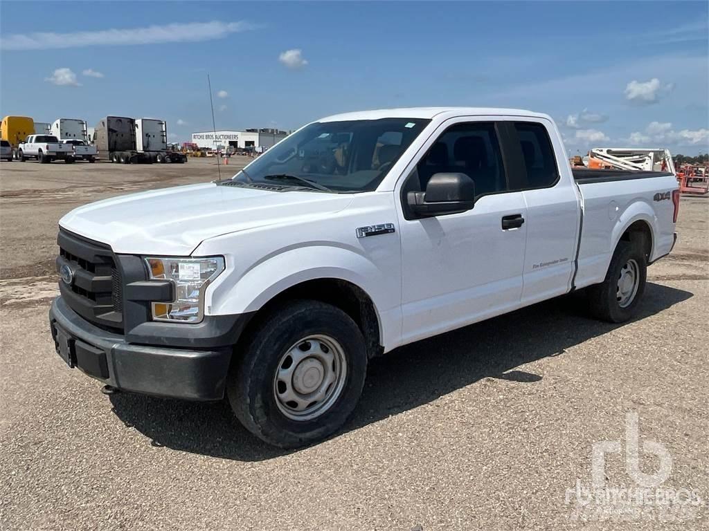 Ford F-150 شاحنات خفيفة/مفصلية الجوانب