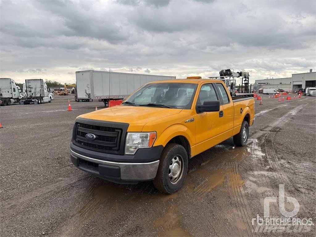 Ford F-150 شاحنات خفيفة/مفصلية الجوانب