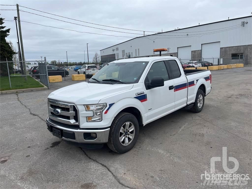 Ford F-150 شاحنات خفيفة/مفصلية الجوانب