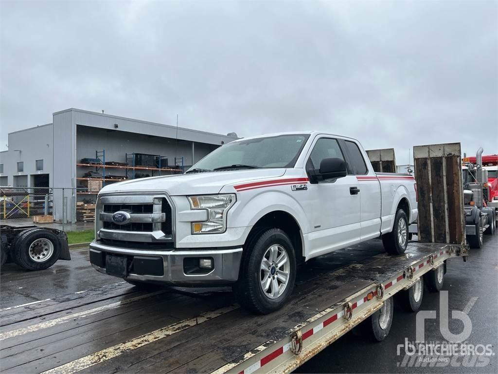 Ford F-150 شاحنات خفيفة/مفصلية الجوانب