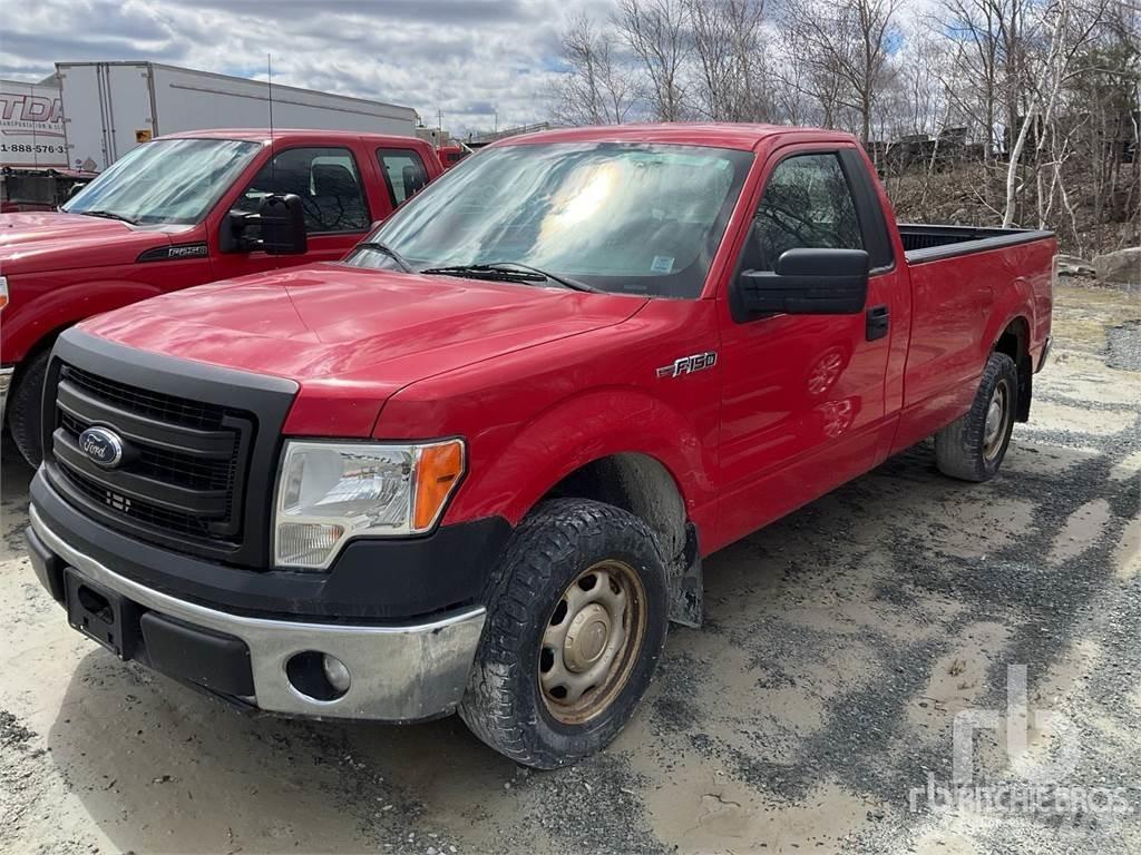 Ford F-150 XL شاحنات خفيفة/مفصلية الجوانب