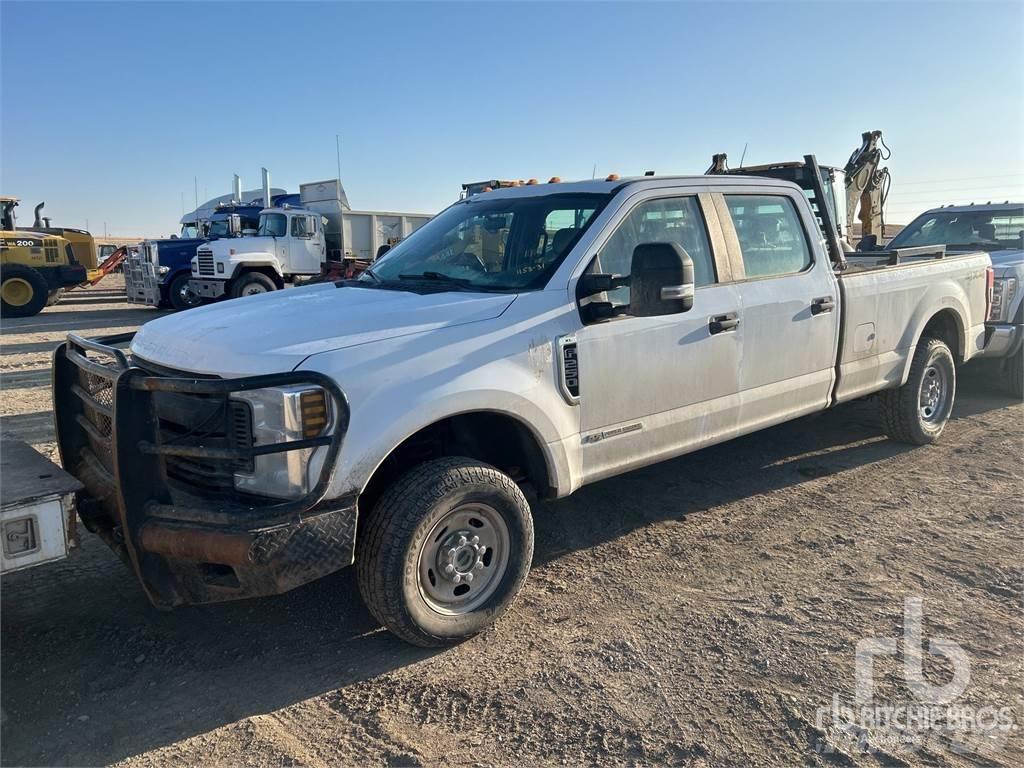 Ford F-250 شاحنات خفيفة/مفصلية الجوانب