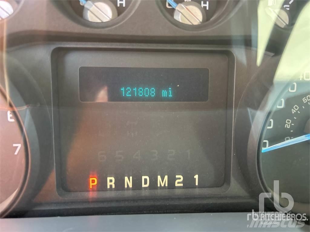 Ford F-250 شاحنات خفيفة/مفصلية الجوانب