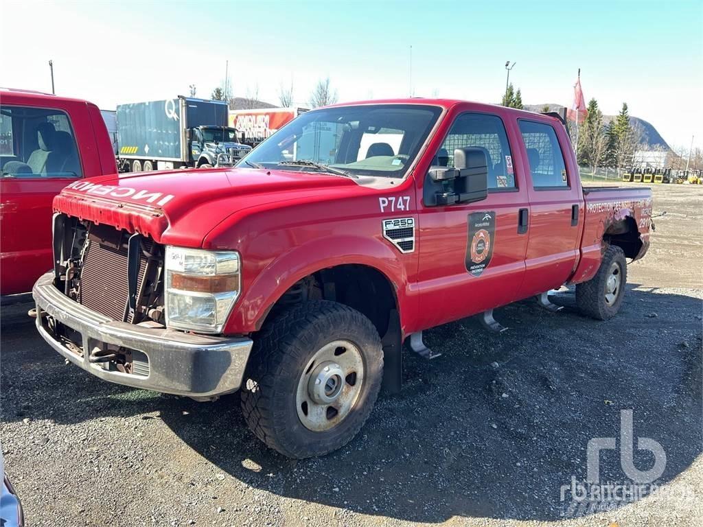 Ford F-250 شاحنات خفيفة/مفصلية الجوانب