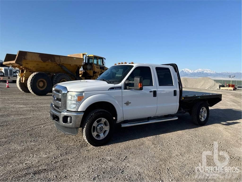 Ford F-250 شاحنات مسطحة/مفصلية الجوانب