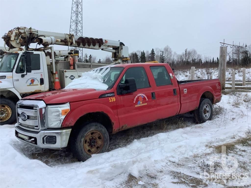 Ford F-250 شاحنات خفيفة/مفصلية الجوانب