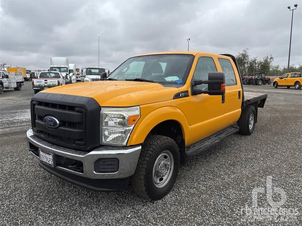 Ford F-250 شاحنات مسطحة/مفصلية الجوانب