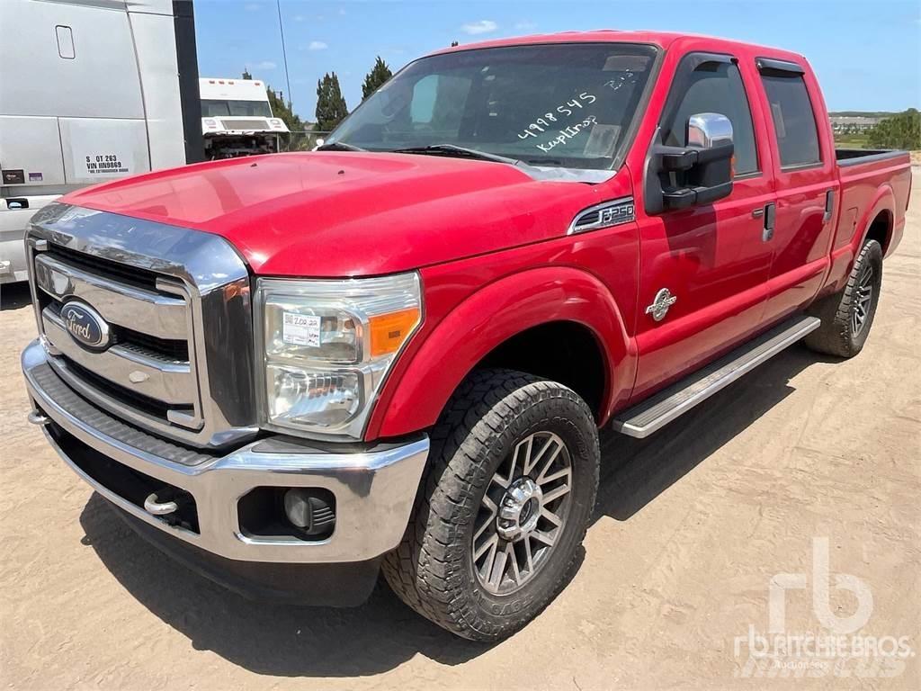 Ford F-250 شاحنات خفيفة/مفصلية الجوانب