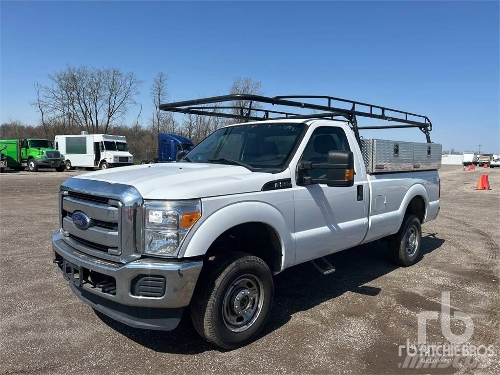 Ford F-250 شاحنات خفيفة/مفصلية الجوانب