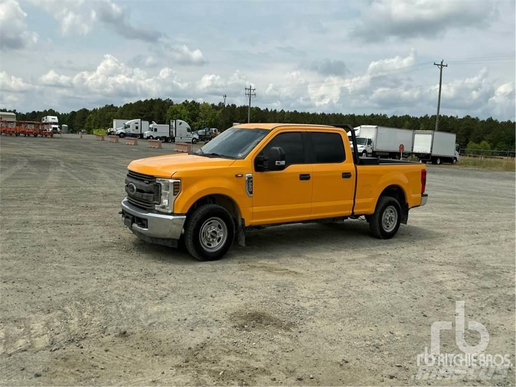 Ford F-250 شاحنات خفيفة/مفصلية الجوانب