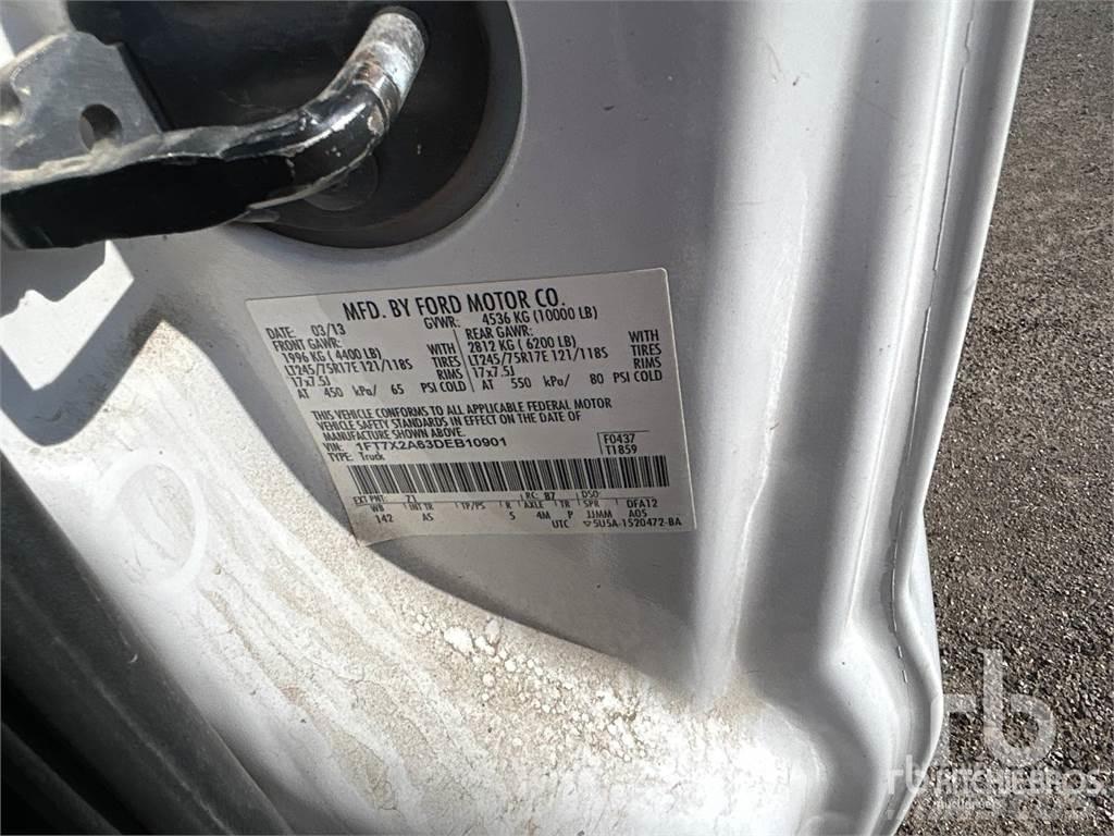 Ford F-250 شاحنات خفيفة/مفصلية الجوانب