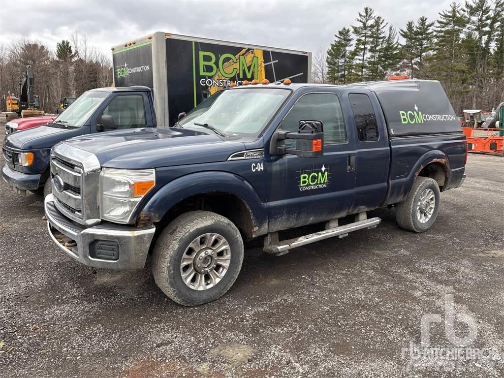 Ford F-250 شاحنات خفيفة/مفصلية الجوانب