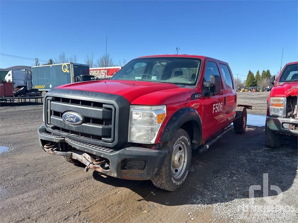 Ford F-250 شاحنات بمقصورة وهيكل