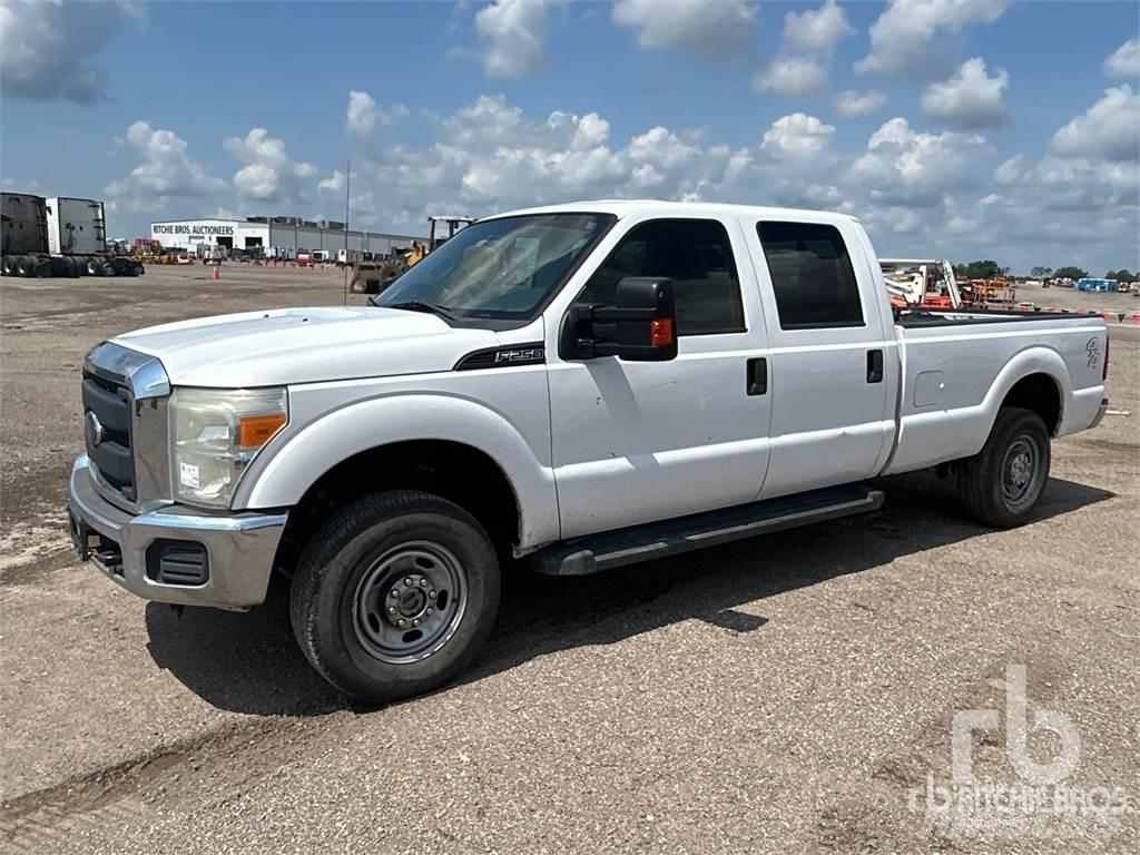 Ford F-250 شاحنات خفيفة/مفصلية الجوانب