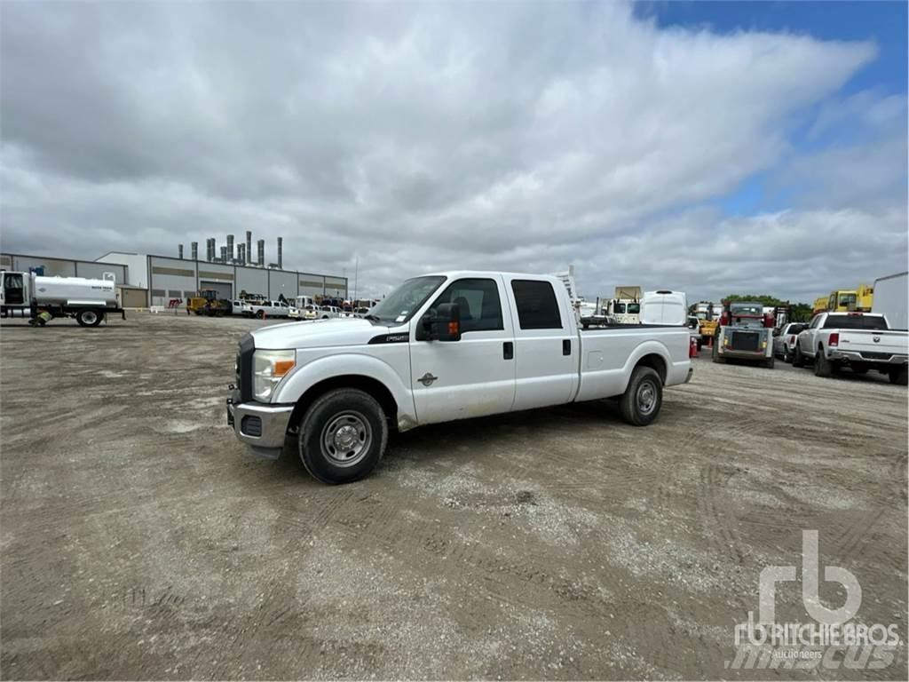 Ford F-250 شاحنات خفيفة/مفصلية الجوانب